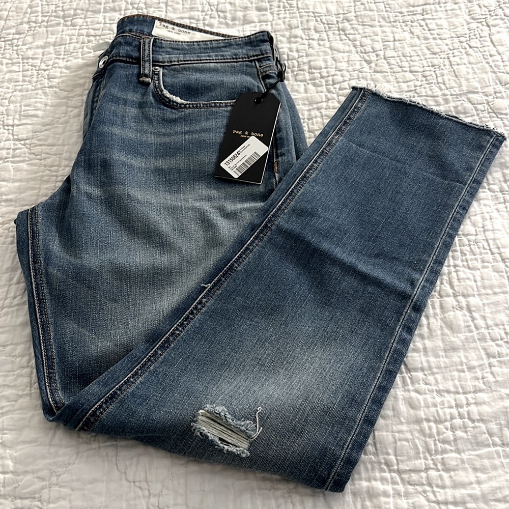 NWT Rag & Bone Dre Low-Rise Boyfriend Jeans in Mick Distressed Raw Hem - Picture 4 of 8